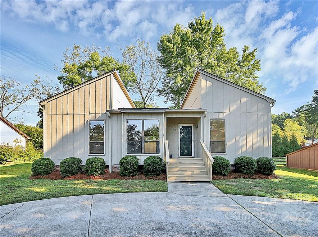 11129 Meadowcrest Lane Charlotte NC 28226