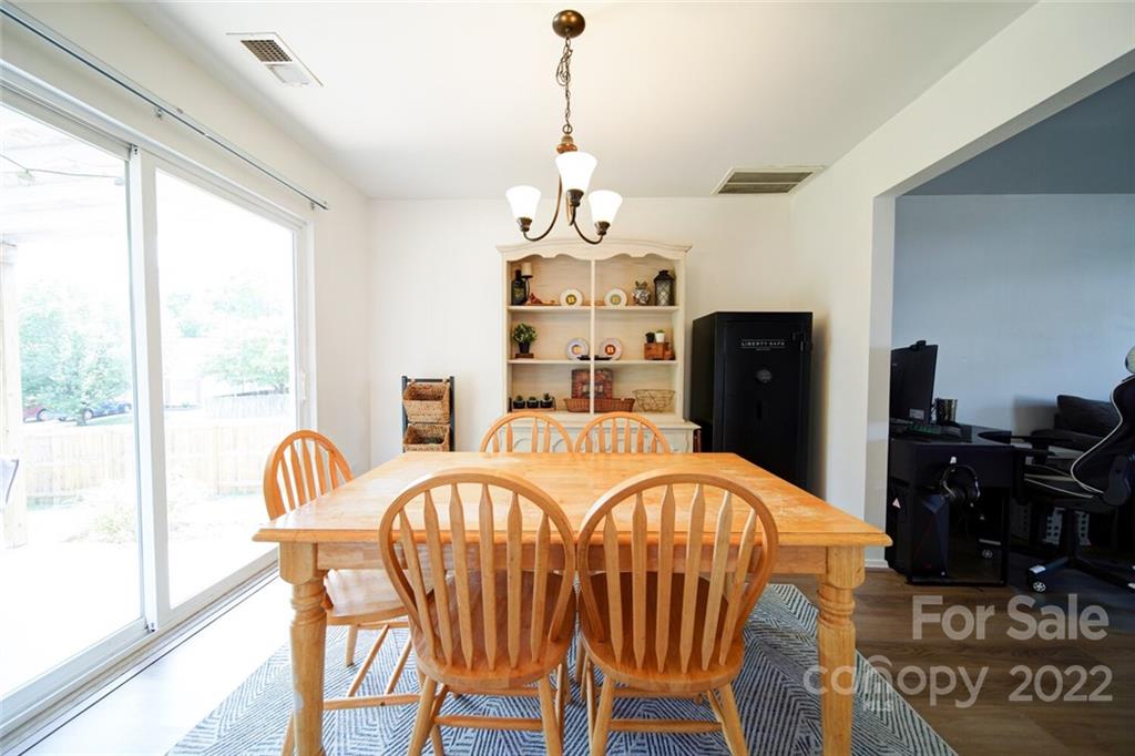 2031 Mallard Woods Place Charlotte NC 28262