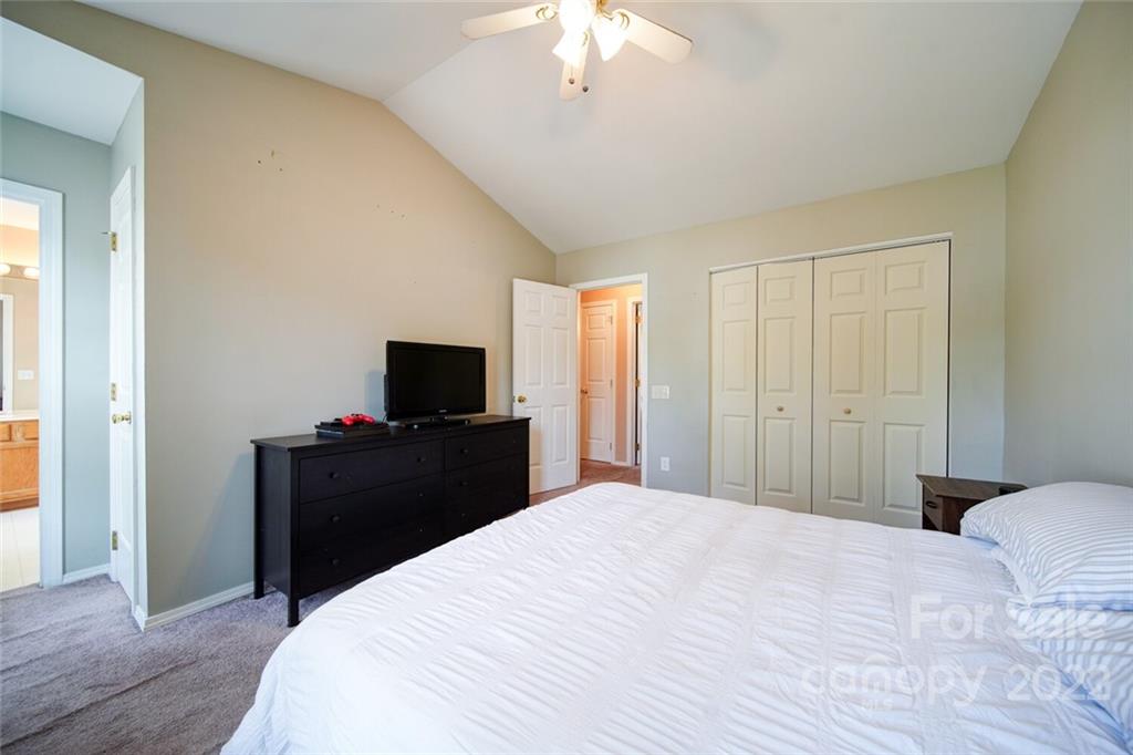 2031 Mallard Woods Place Charlotte NC 28262