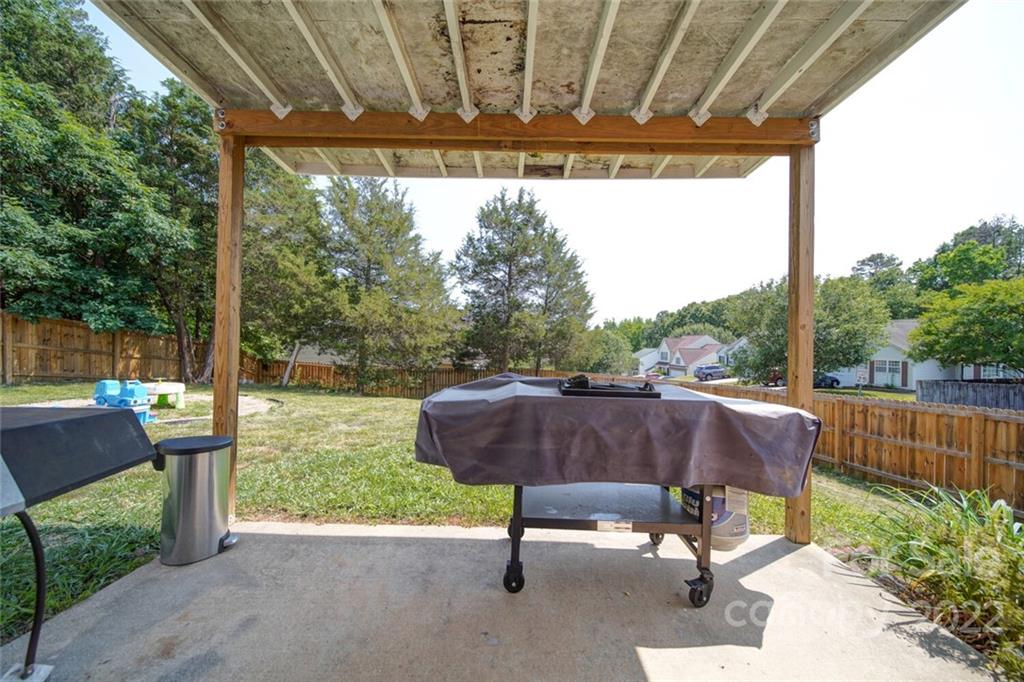2031 Mallard Woods Place Charlotte NC 28262