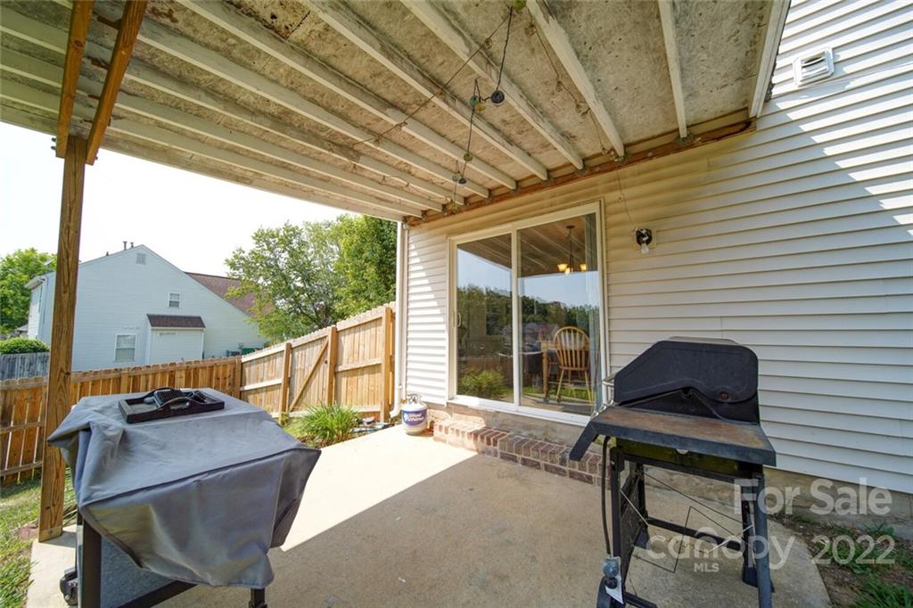 2031 Mallard Woods Place Charlotte NC 28262