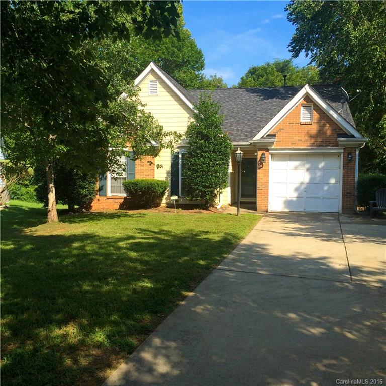 8626 Lockerbie Lane Charlotte NC 28215