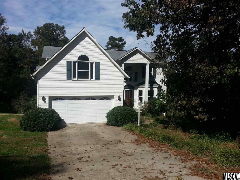 5699 Gold Creek Bay Hickory NC 28601