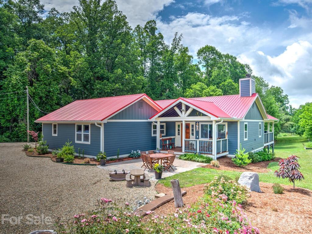 150 Raspberry Point Lane Flat Rock NC 28731