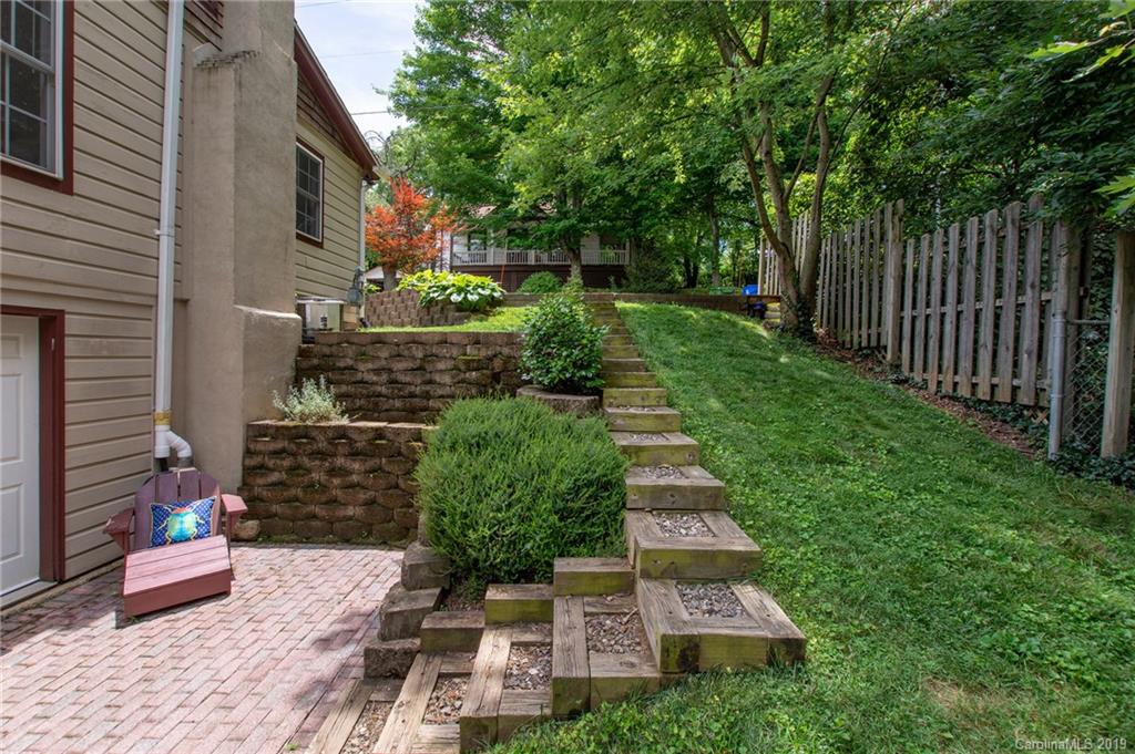20 Yale Street Asheville NC 28806