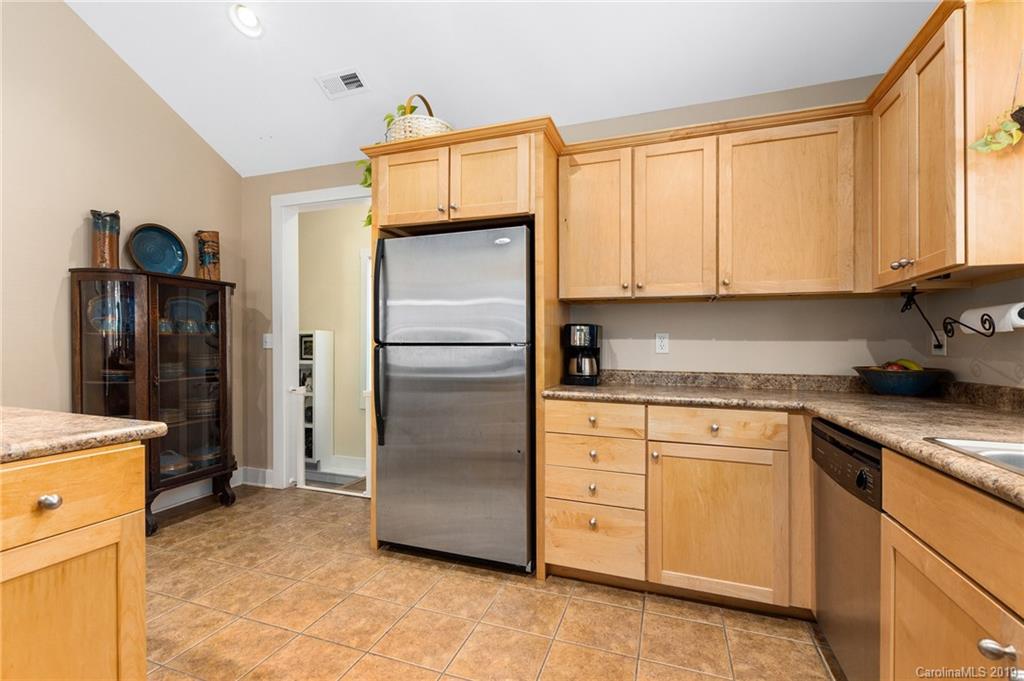 20 Yale Street Asheville NC 28806