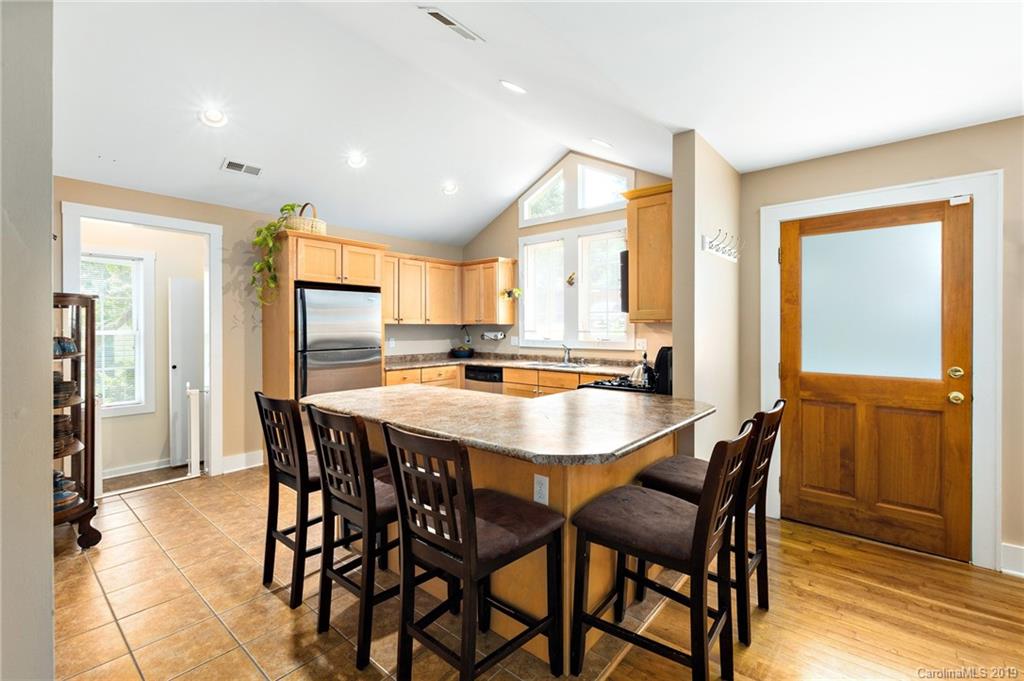 20 Yale Street Asheville NC 28806