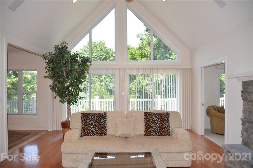 196 Eastmoor Drive Asheville NC 28805