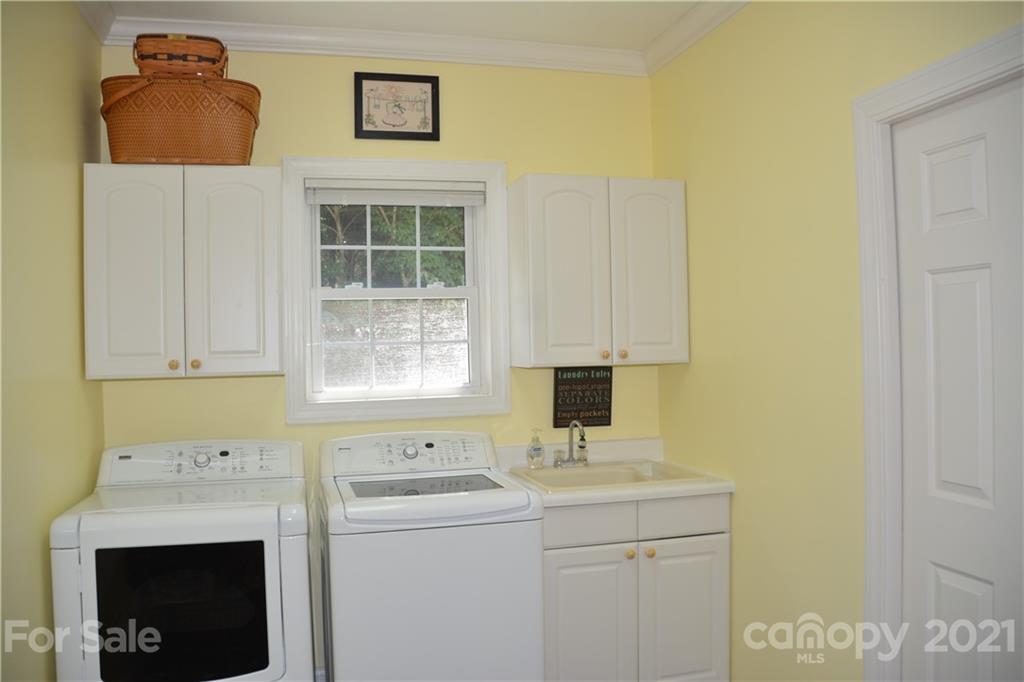 196 Eastmoor Drive Asheville NC 28805