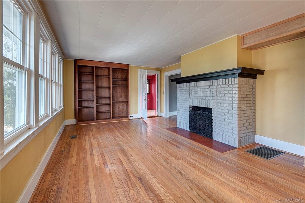 158 Brucemont Circle Asheville NC 28806