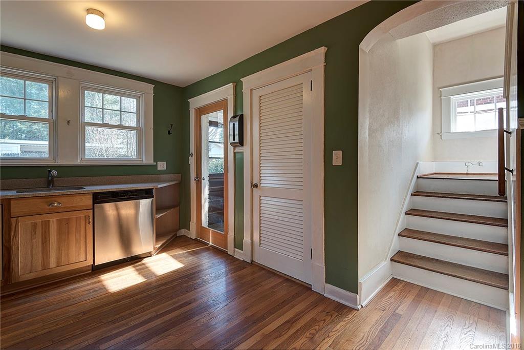 158 Brucemont Circle Asheville NC 28806