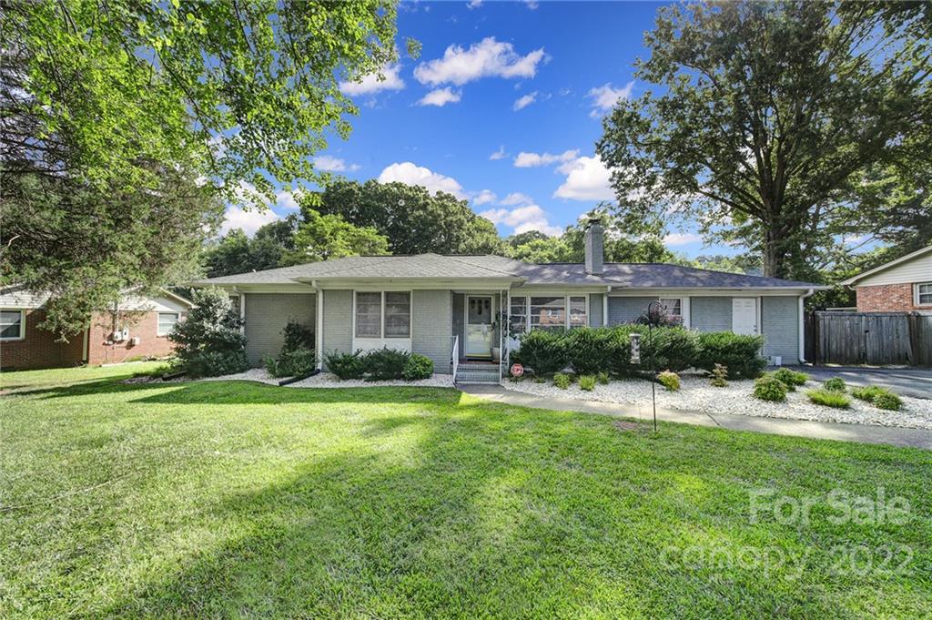 6142 King George Drive Charlotte NC 28213