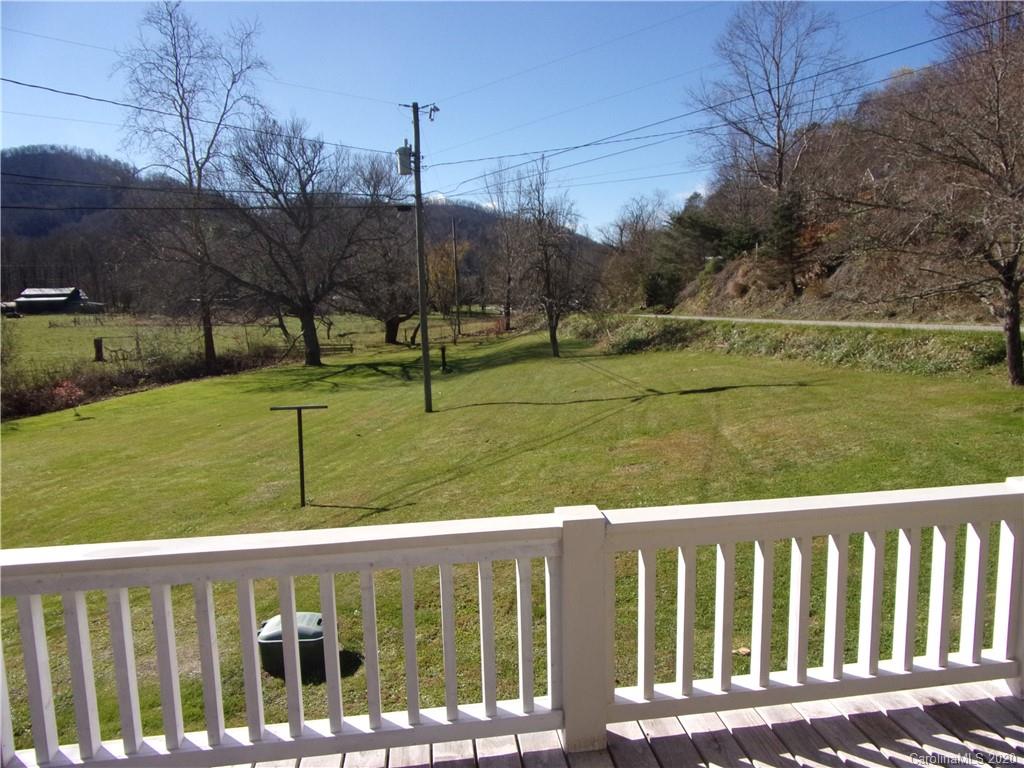 27 Maney Branch Road Weaverville NC 28787