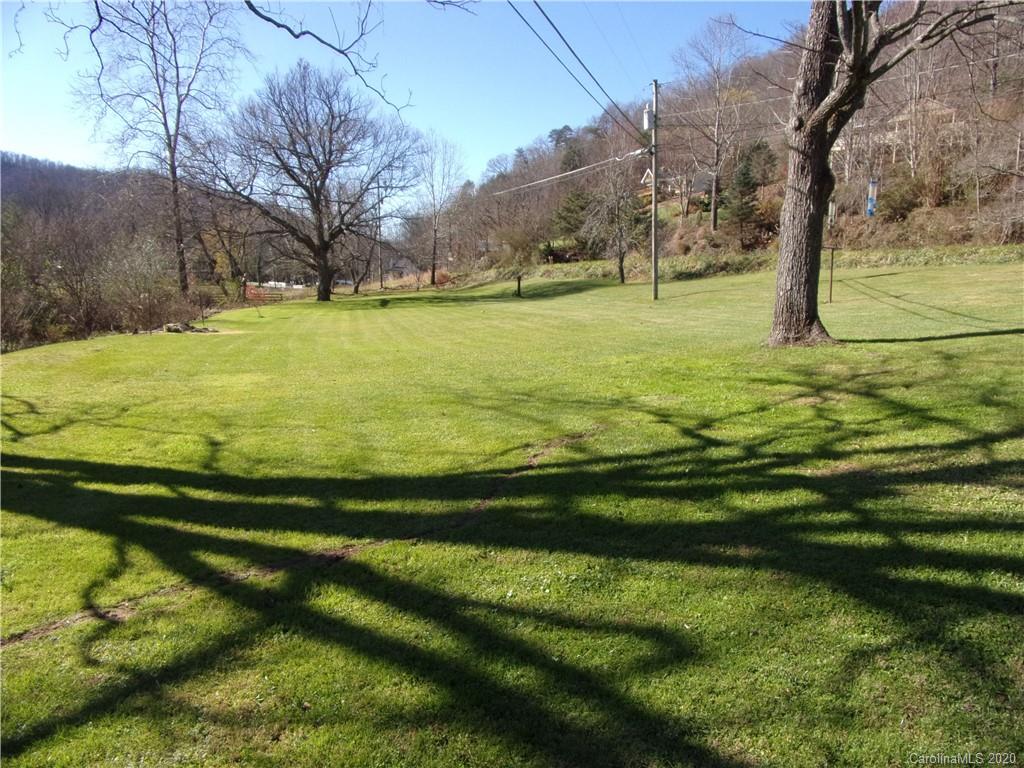 27 Maney Branch Road Weaverville NC 28787