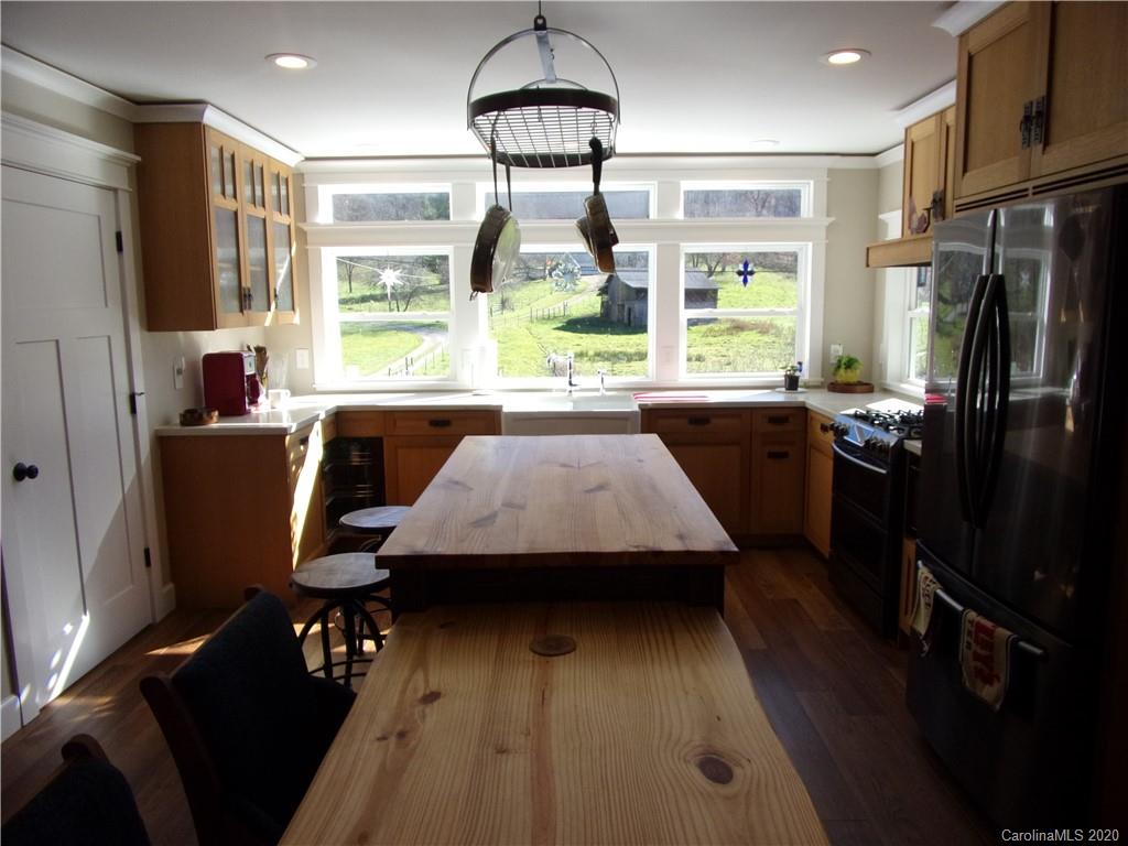 27 Maney Branch Road Weaverville NC 28787