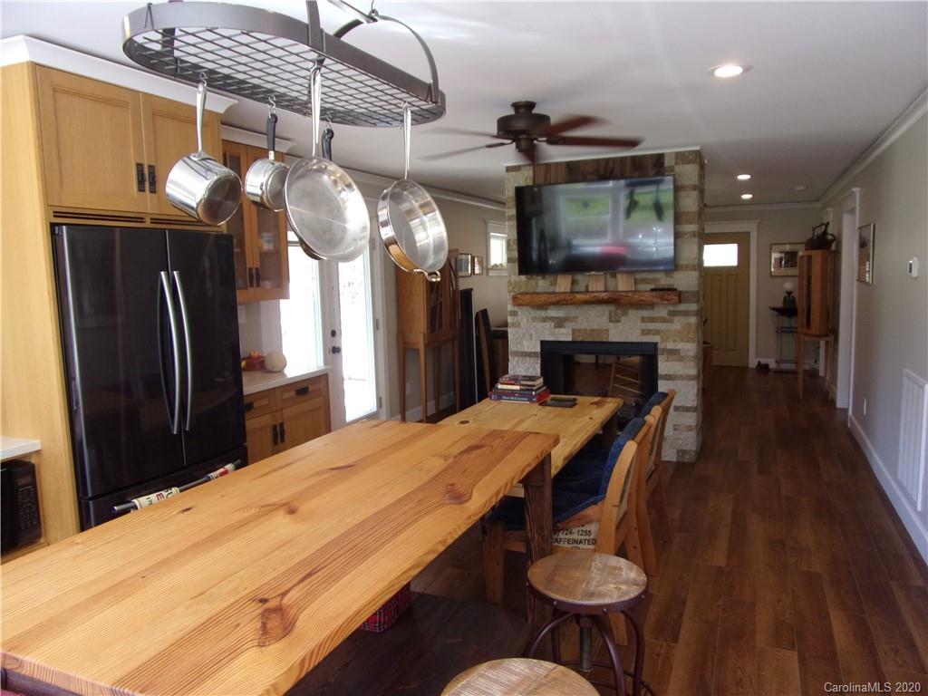 27 Maney Branch Road Weaverville NC 28787