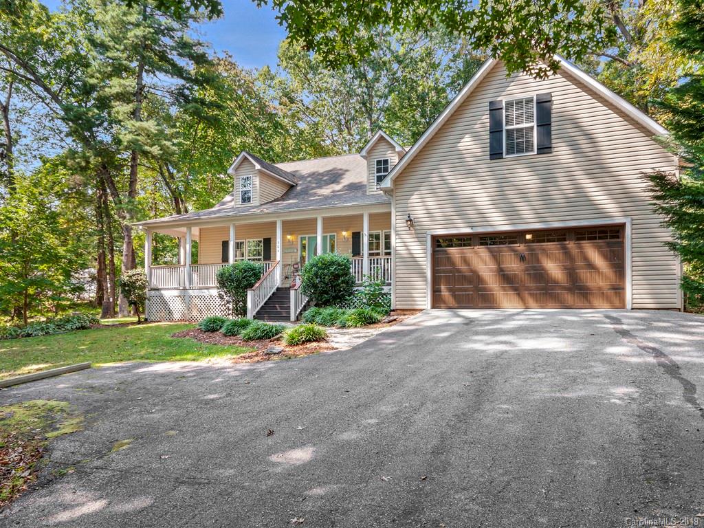 504 Fox Hollow Lane Mills River NC 28759