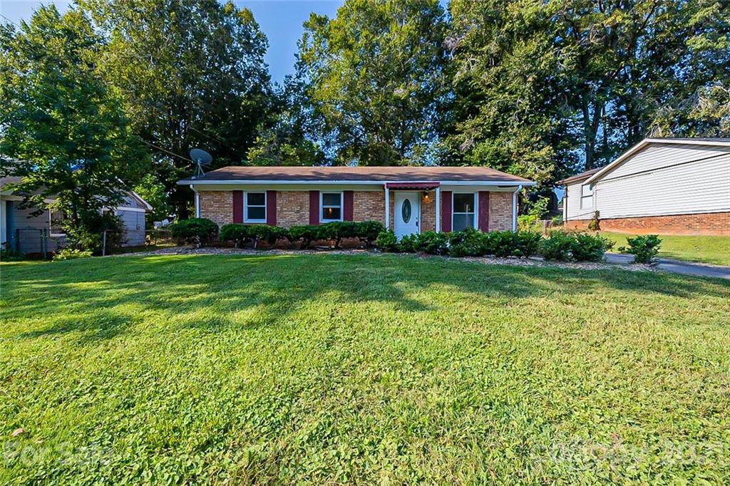 922 Capps Hill Mine Road Charlotte NC 28216