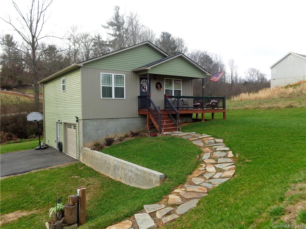 20 Daniel Brooke Drive Asheville NC 28806