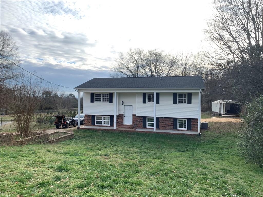 5467 Triangle Circle Hickory NC 28602
