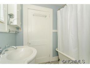 4 Grace Avenue Asheville NC 28804
