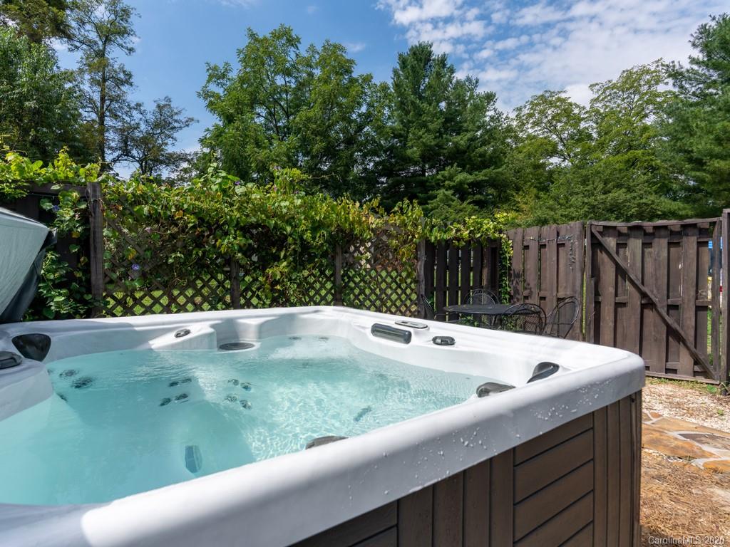354 Deaverview Road Asheville NC 28806