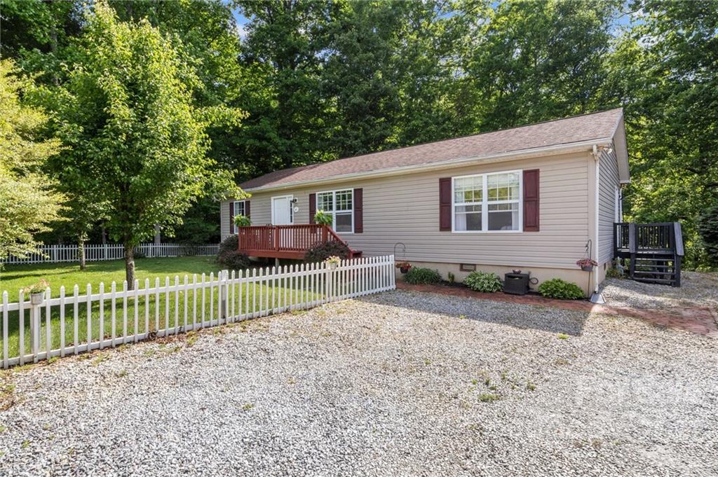 41 Onyx Lane Brevard NC 28712