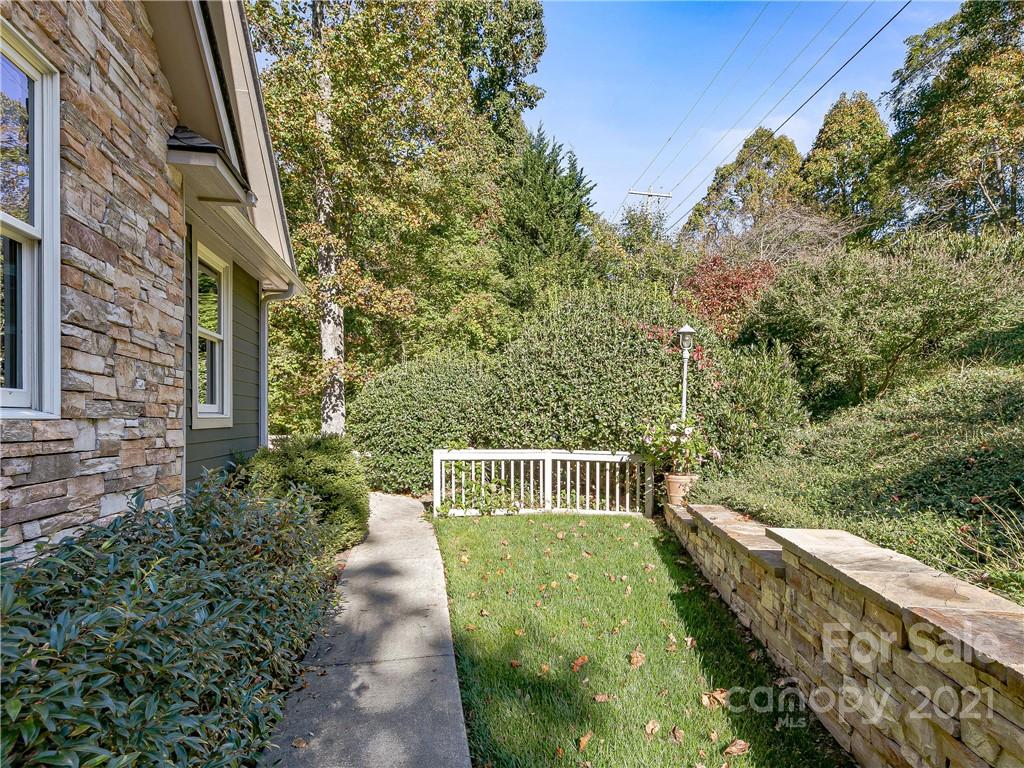 4384 Laurel Park Highway Hendersonville NC 28739
