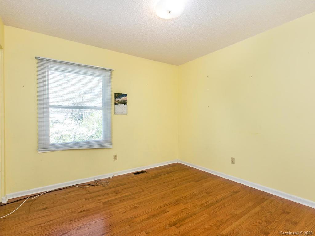 25 Tuckaway Drive Asheville NC 28803