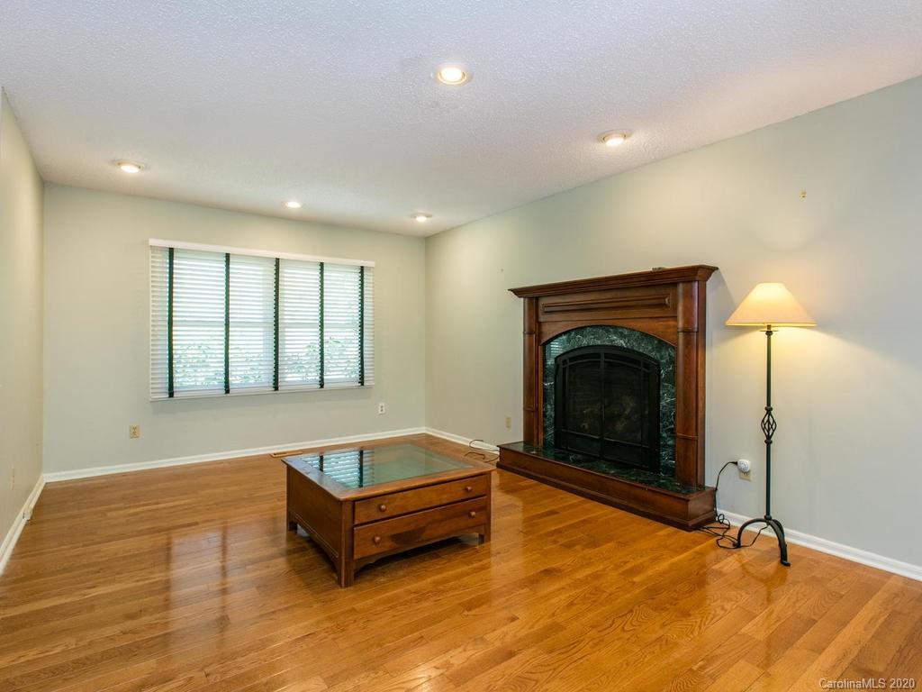 25 Tuckaway Drive Asheville NC 28803