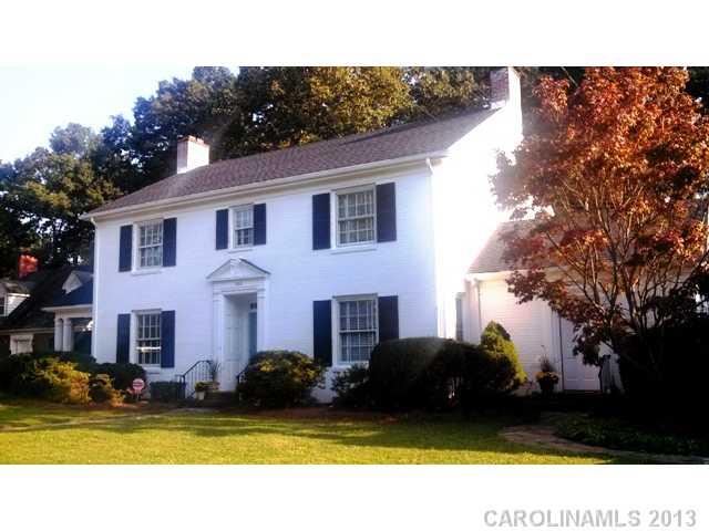 910 Sherwood Lane Statesville NC 28677