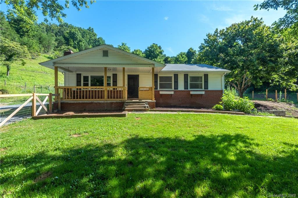 24 Powlas Drive Swannanoa NC 28778