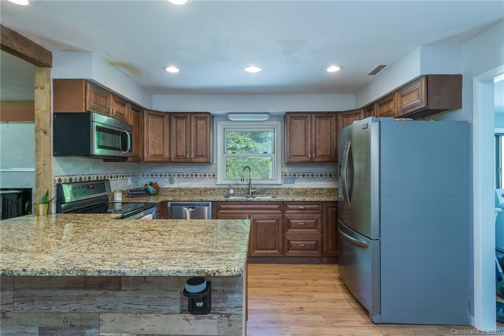 24 Powlas Drive Swannanoa NC 28778