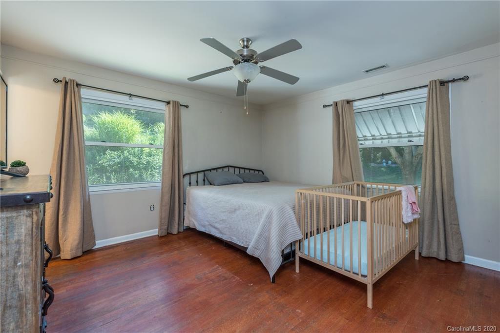 24 Powlas Drive Swannanoa NC 28778