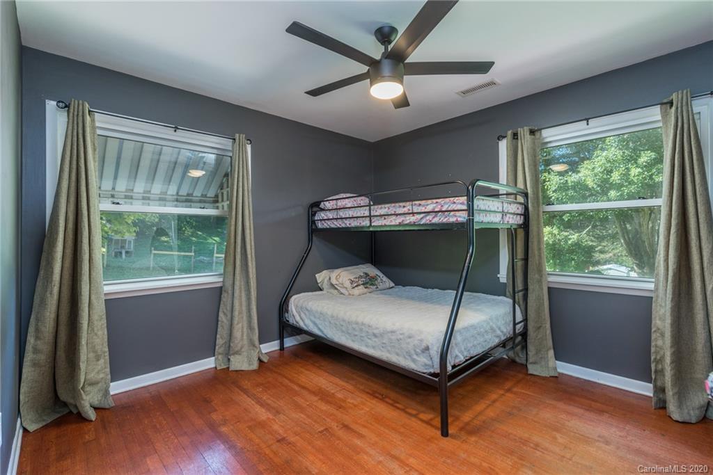 24 Powlas Drive Swannanoa NC 28778