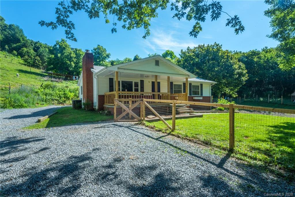 24 Powlas Drive Swannanoa NC 28778