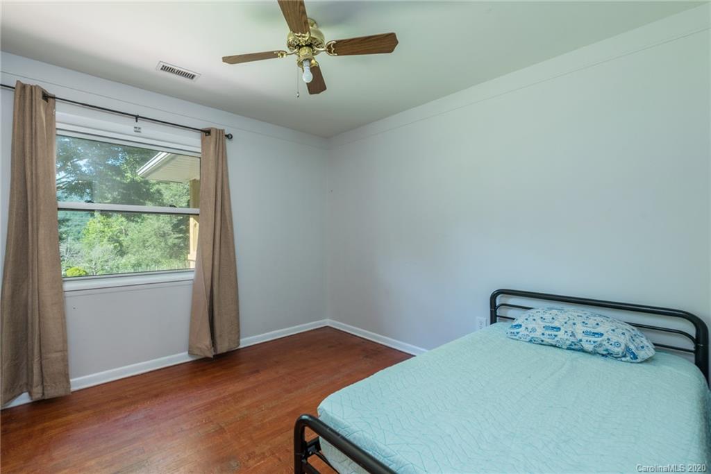 24 Powlas Drive Swannanoa NC 28778