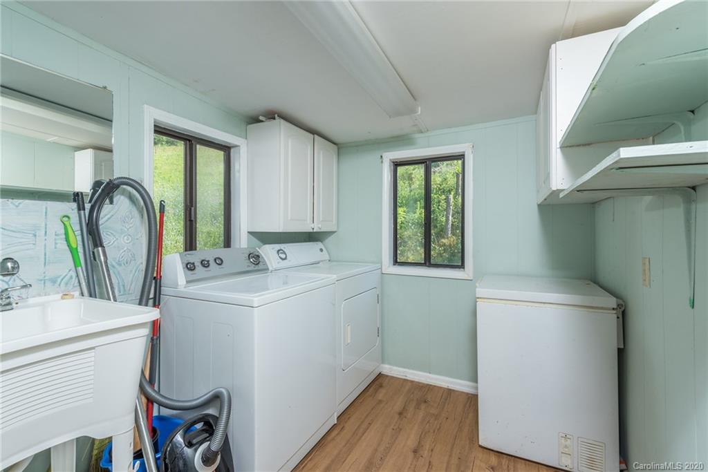 24 Powlas Drive Swannanoa NC 28778