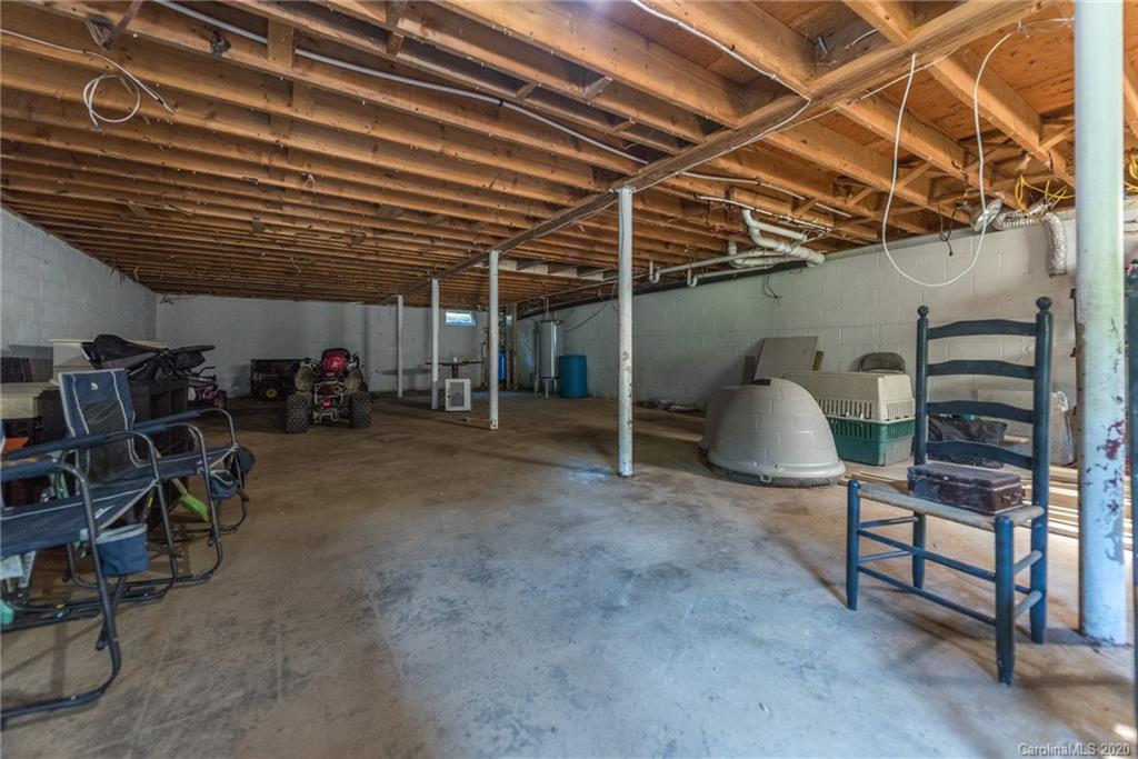24 Powlas Drive Swannanoa NC 28778