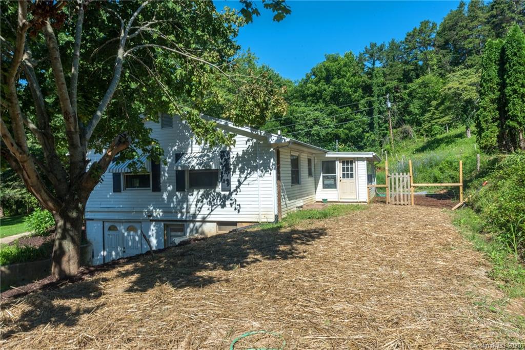 24 Powlas Drive Swannanoa NC 28778