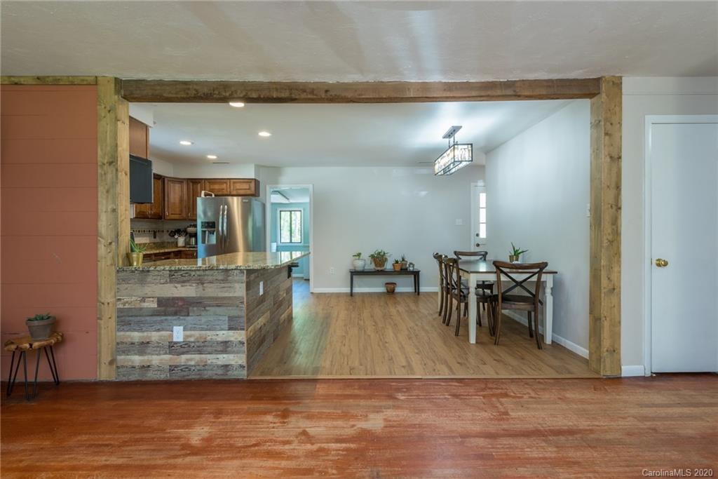 24 Powlas Drive Swannanoa NC 28778