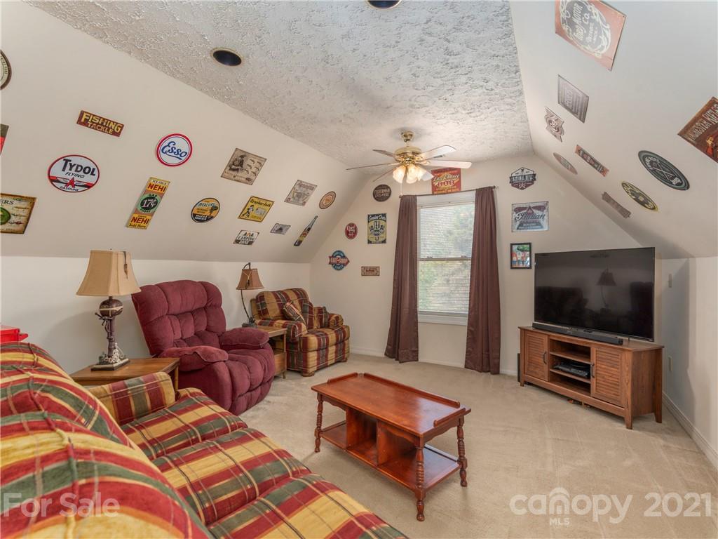1 Sydney Lane Asheville NC 28806