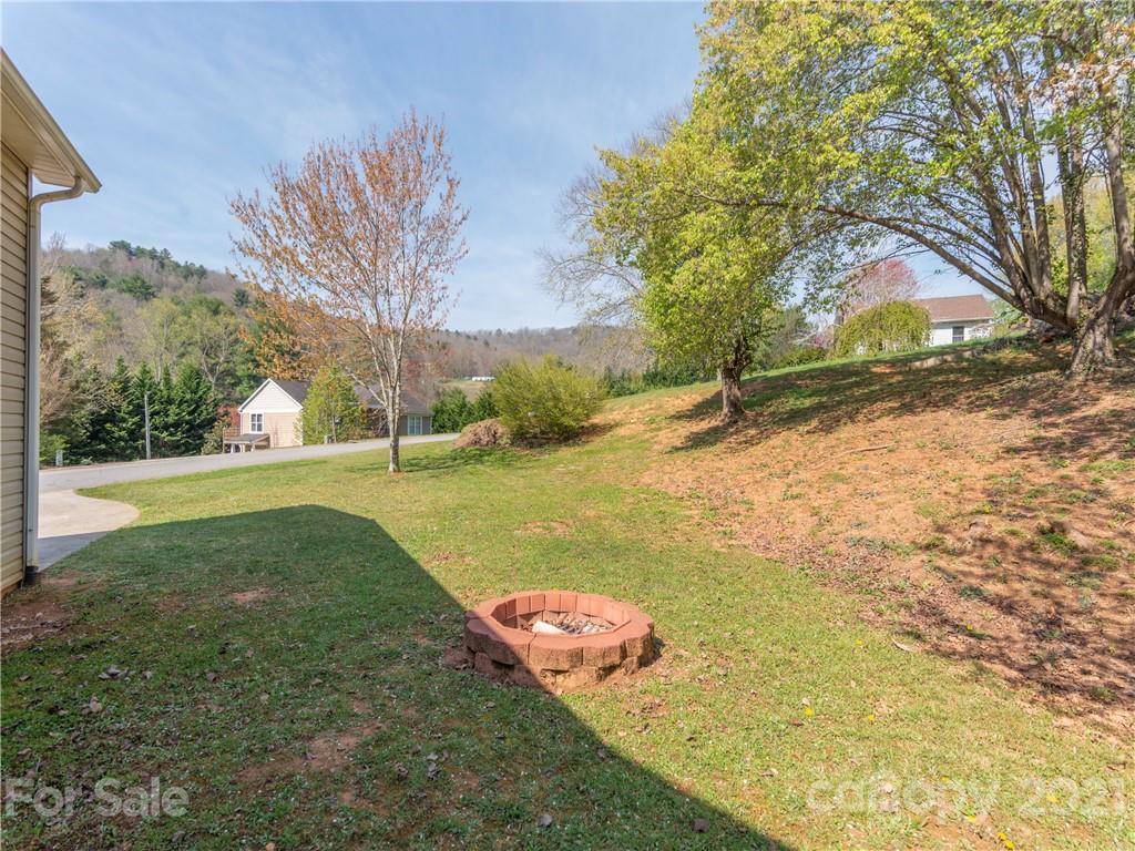 1 Sydney Lane Asheville NC 28806