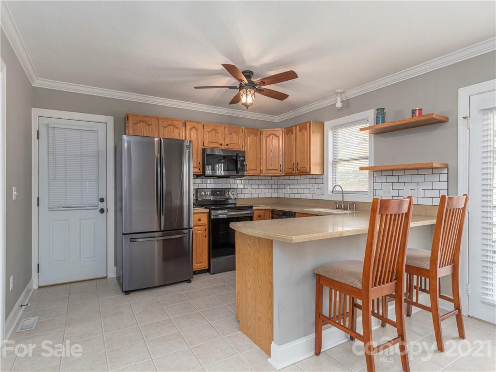 1 Sydney Lane Asheville NC 28806