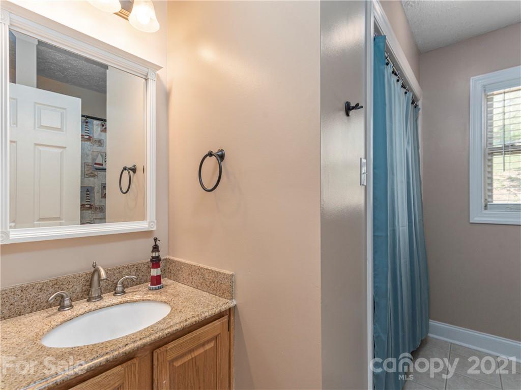 1 Sydney Lane Asheville NC 28806