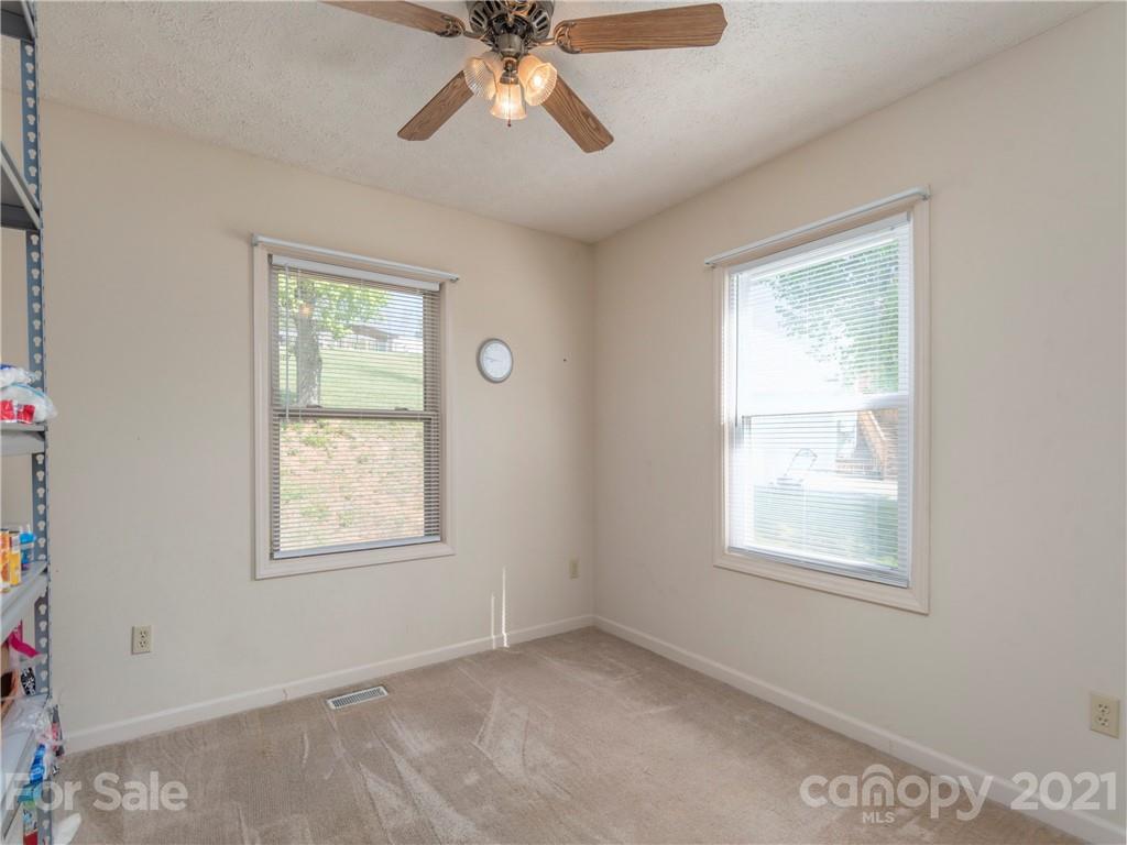 1 Sydney Lane Asheville NC 28806