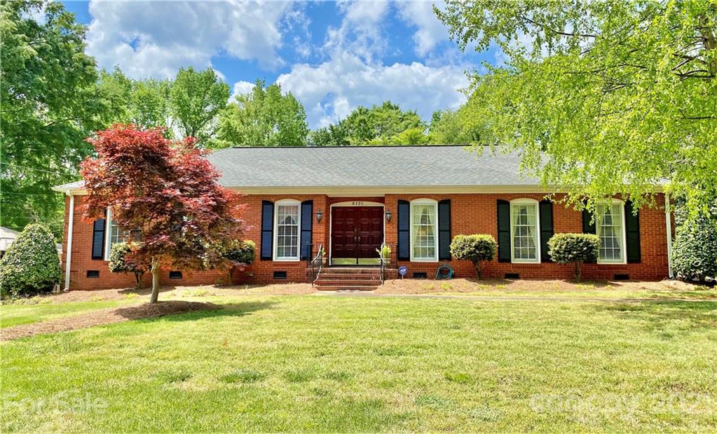 6121 Lake Forest Road E Charlotte NC 28227