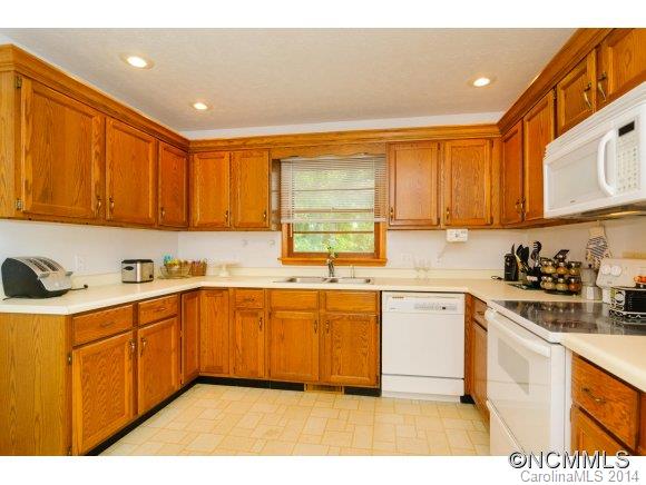 28 Lakeshore Drive Weaverville NC 28787