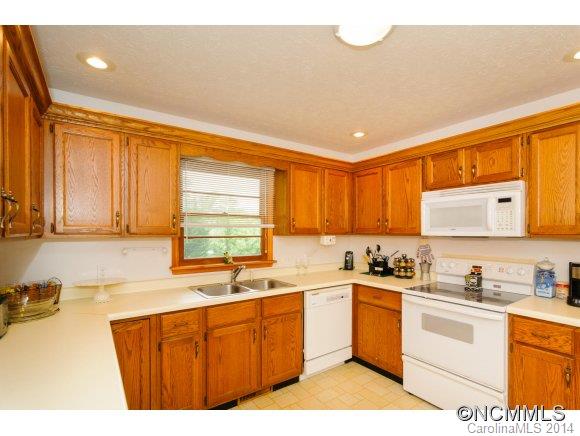 28 Lakeshore Drive Weaverville NC 28787