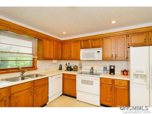 28 Lakeshore Drive Weaverville NC 28787